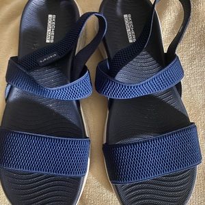 SKETCHERS SANDALS, GREAT CONDITION